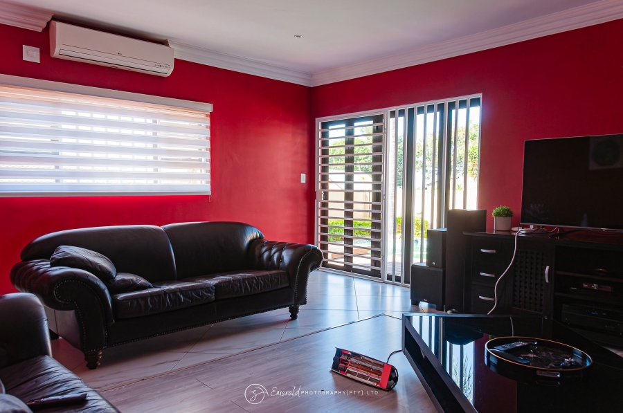 5 Bedroom Property for Sale in Safari Gardens North West